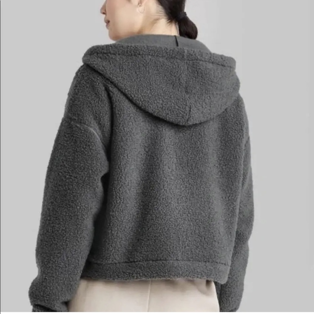 Woman’s Sherpa gray pullover jacket.  Size XS.  NWT.  With hood and kangaroo - Picture 2 of 7
